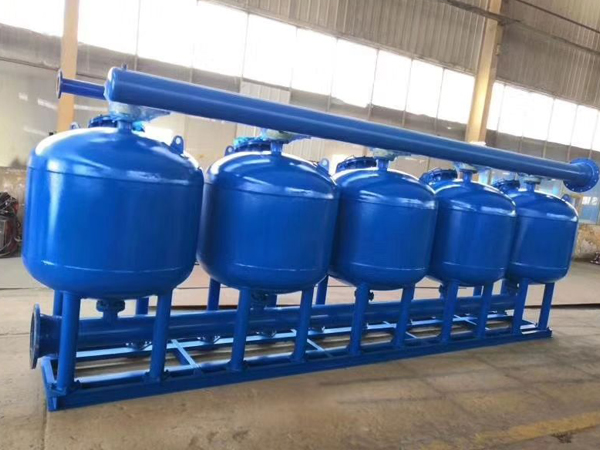 在設(shè)計多介質(zhì)過濾器的濾層時，要考慮哪些內(nèi)容？